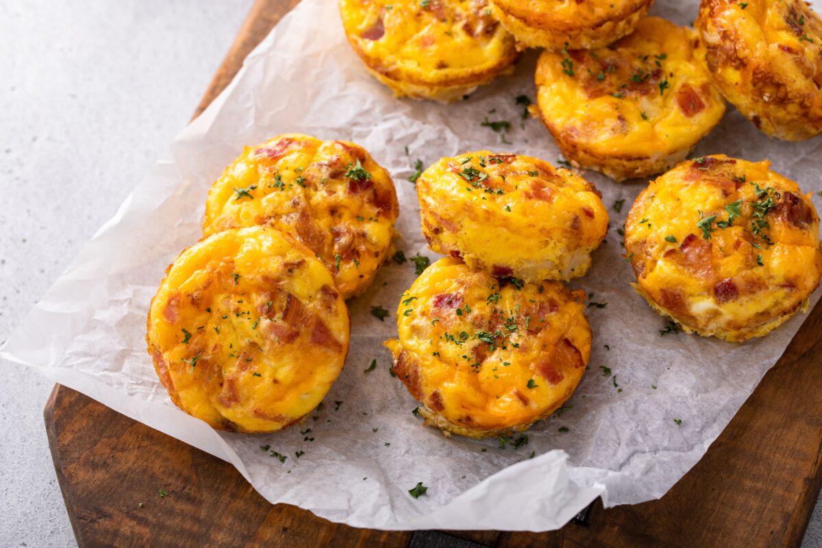 Breakfast,Egg,Muffins,Or,Egg,Bites,With,Potato,,Bacon,And